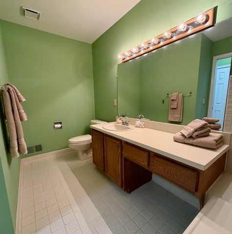 43076 W Kirkwood Drive, Clinton Township, MI 48038