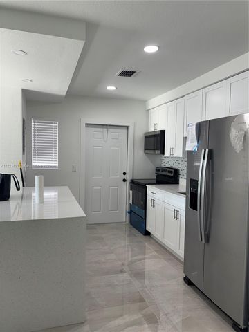 1847 NW 63rd St, Miami, FL 33147