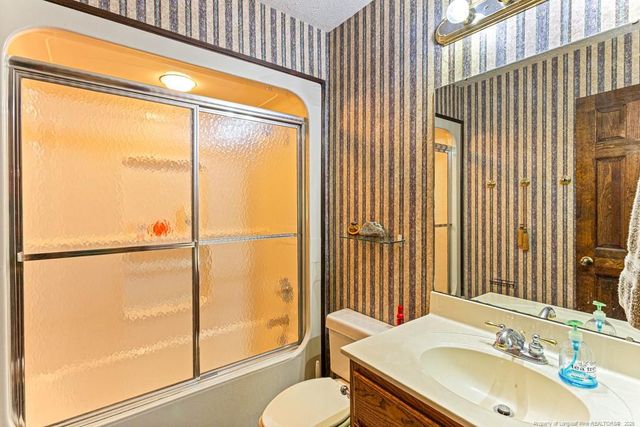 5424 Kentucky Lane, Hope Mills, NC 28348