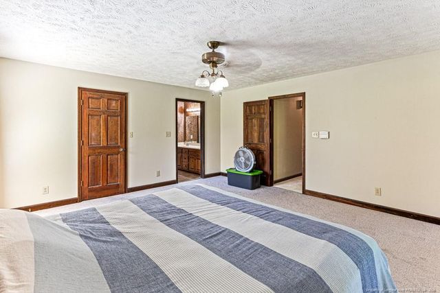 5424 Kentucky Lane, Hope Mills, NC 28348