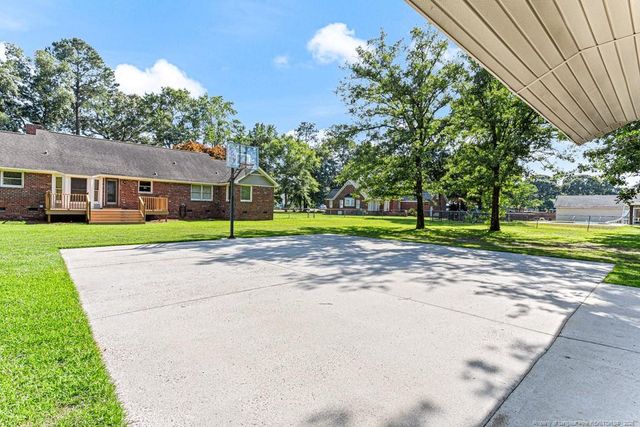 5424 Kentucky Lane, Hope Mills, NC 28348