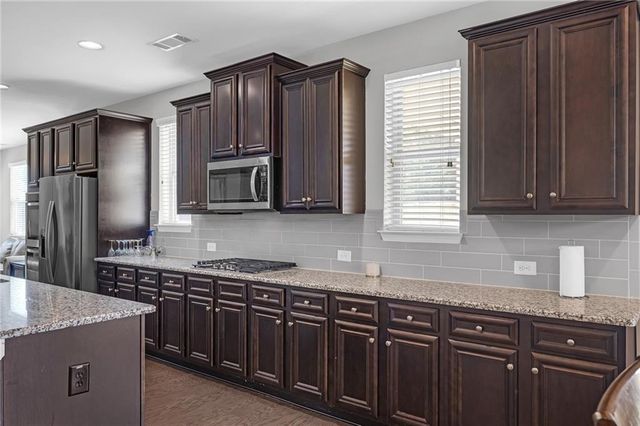 520 Coventry Way, Mcdonough, GA 30252