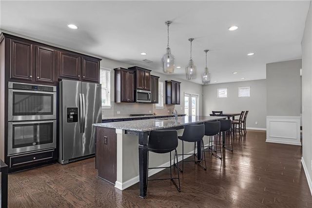 520 Coventry Way, Mcdonough, GA 30252