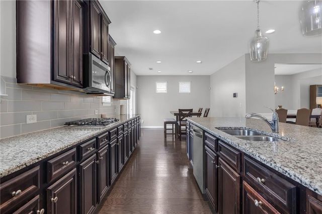 520 Coventry Way, Mcdonough, GA 30252