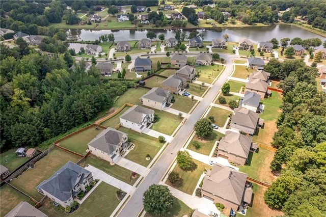 520 Coventry Way, Mcdonough, GA 30252