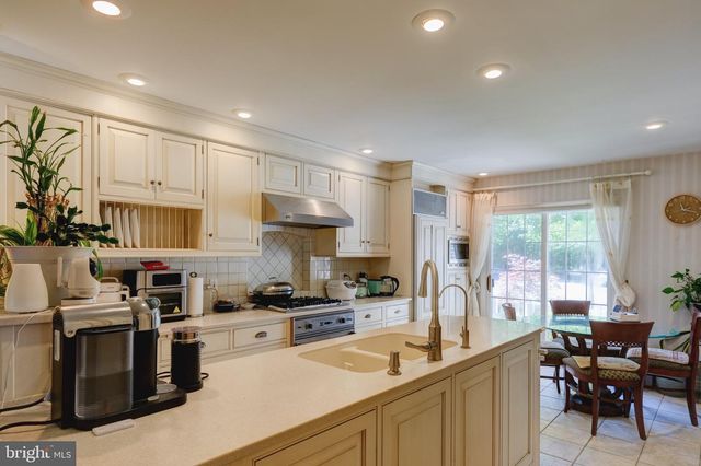 13 CAMPBELL WOODS WAY, Princeton, NJ 08540