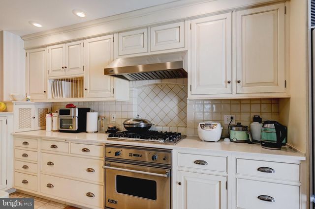 13 CAMPBELL WOODS WAY, Princeton, NJ 08540