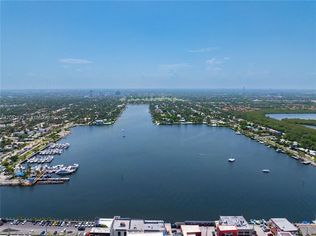 900 N Northlake Dr, Hollywood, FL 33019