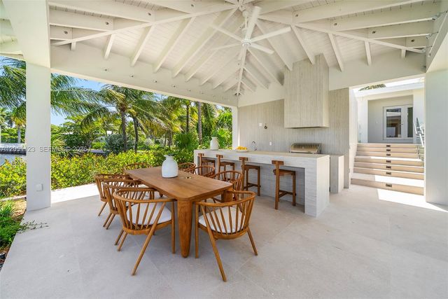 900 N Northlake Dr, Hollywood, FL 33019