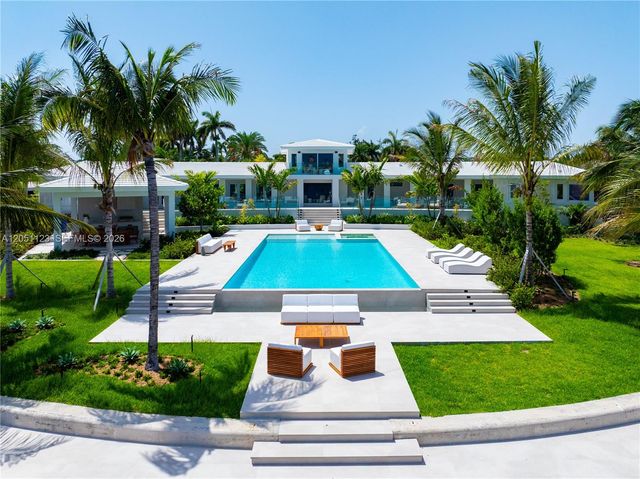 900 N Northlake Dr, Hollywood, FL 33019