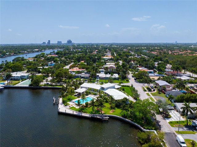 900 N Northlake Dr, Hollywood, FL 33019