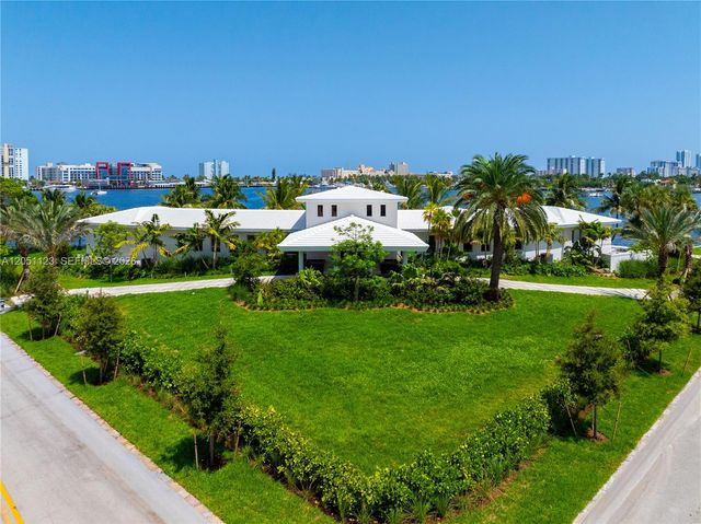 900 N Northlake Dr, Hollywood, FL 33019