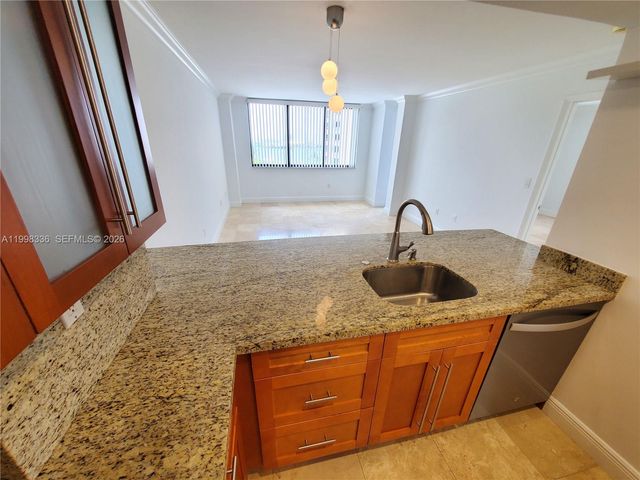 540 Brickell Key Dr 1020, Miami, FL 33131