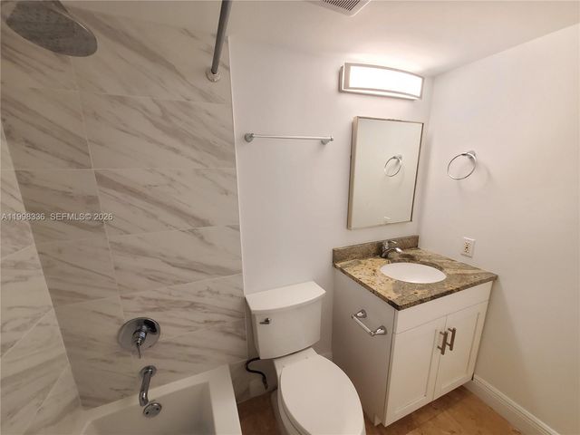 540 Brickell Key Dr 1020, Miami, FL 33131