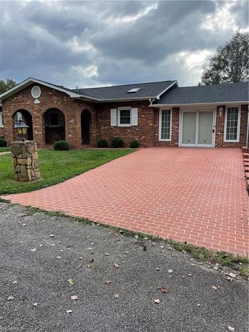 177 Circle Street, Millers Creek, NC 28651