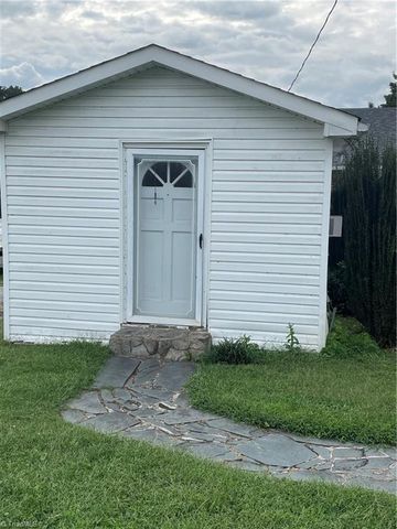 177 Circle Street, Millers Creek, NC 28651