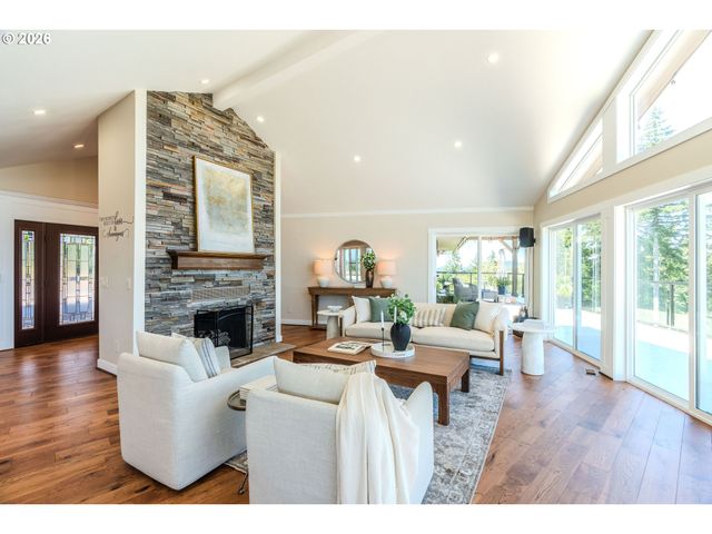 9700 Se CASTLE Ct, Damascus, OR 97089