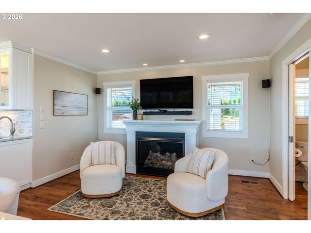 9700 Se CASTLE Ct, Damascus, OR 97089