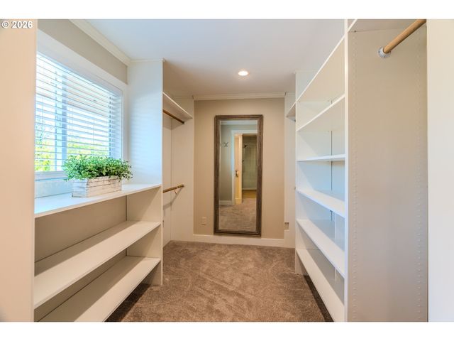 9700 Se CASTLE Ct, Damascus, OR 97089