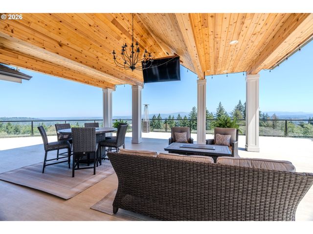 9700 Se CASTLE Ct, Damascus, OR 97089