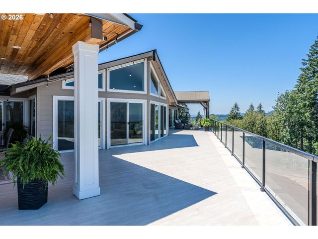 9700 Se CASTLE Ct, Damascus, OR 97089