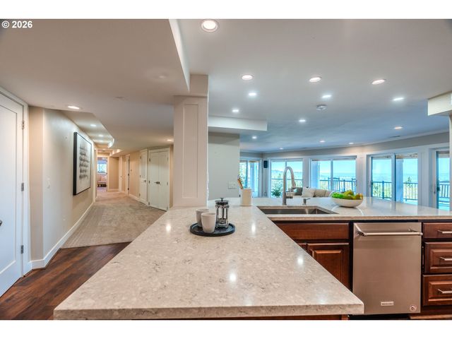 9700 Se CASTLE Ct, Damascus, OR 97089