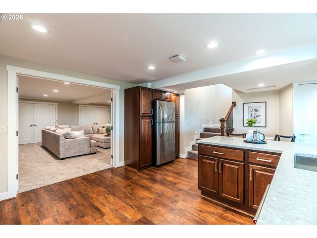 9700 Se CASTLE Ct, Damascus, OR 97089