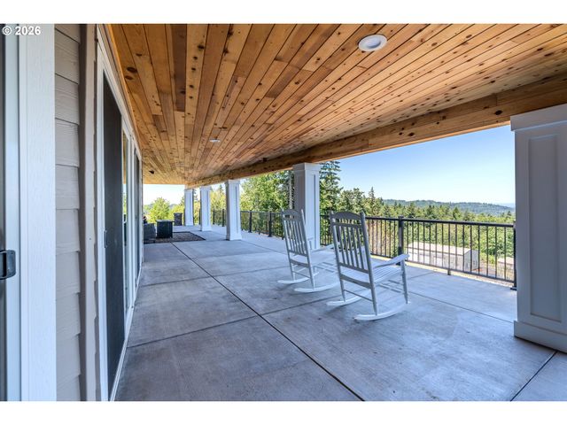 9700 Se CASTLE Ct, Damascus, OR 97089