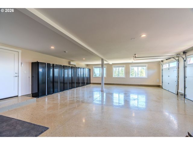 9700 Se CASTLE Ct, Damascus, OR 97089