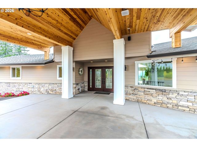 9700 Se CASTLE Ct, Damascus, OR 97089