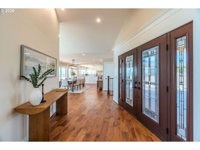 9700 Se CASTLE Ct, Damascus, OR 97089