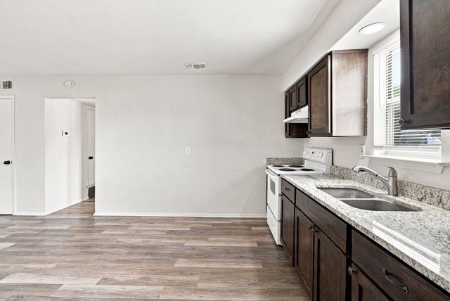 1833 Pelican Drive N, Pelican Bay, TX 76020