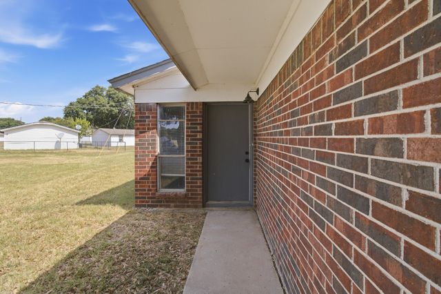 1833 Pelican Drive N, Pelican Bay, TX 76020