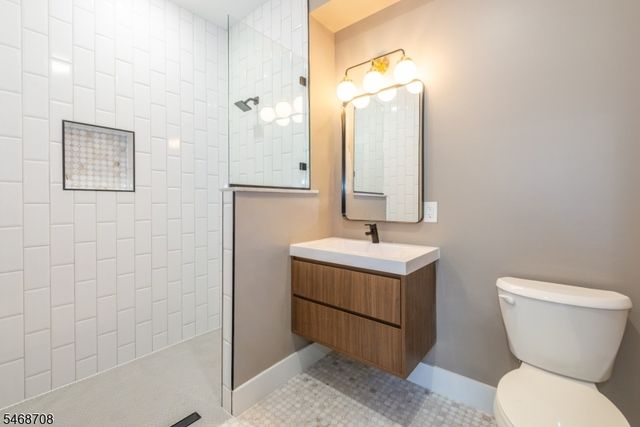 21 Lincoln Park 100, Newark City, NJ 07102