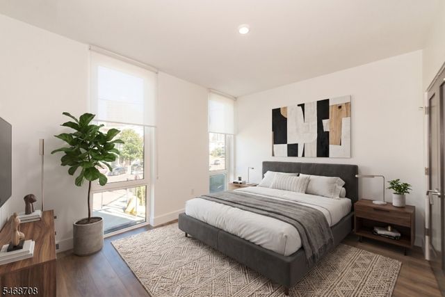 21 Lincoln Park 100, Newark City, NJ 07102