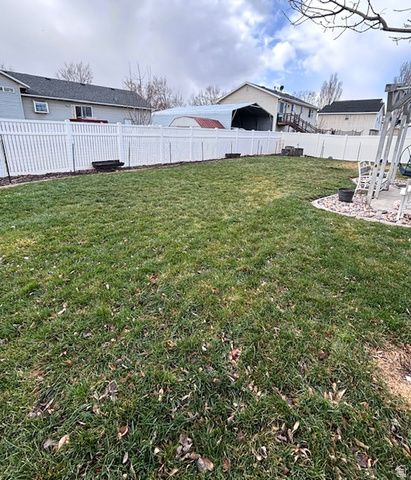 1429 W 2450 S, Woods Cross, UT 84087