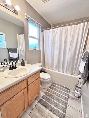 1429 W 2450 S, Woods Cross, UT 84087