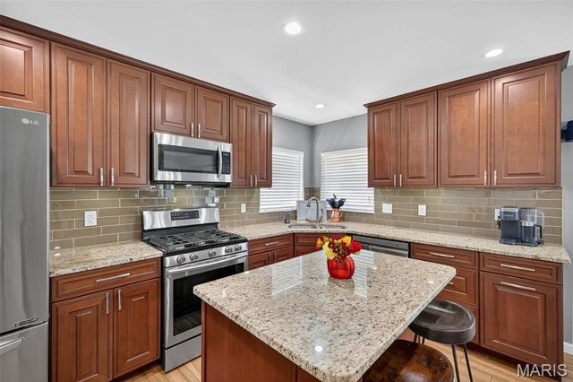 209 Autumn Rose Court, O'fallon, MO 63368