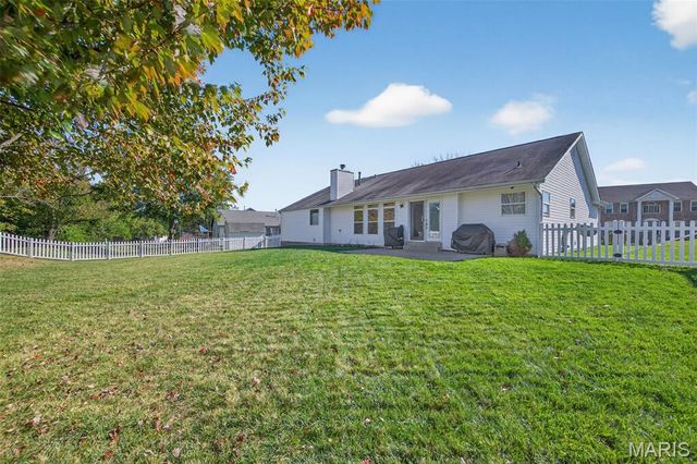 209 Autumn Rose Court, O'fallon, MO 63368