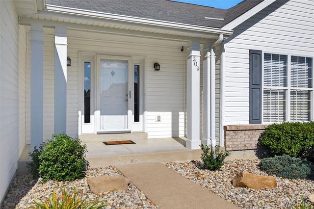 209 Autumn Rose Court, O'fallon, MO 63368