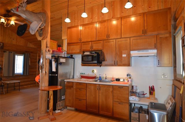 3919 Blacktail Road, Dillon, MT 59725