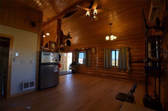 3919 Blacktail Road, Dillon, MT 59725