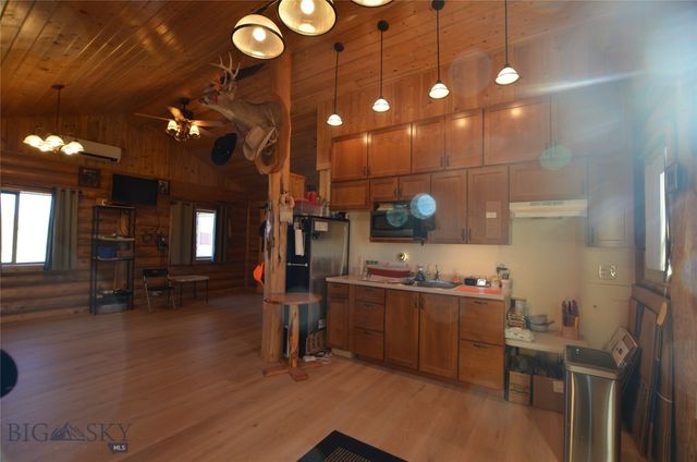 3919 Blacktail Road, Dillon, MT 59725