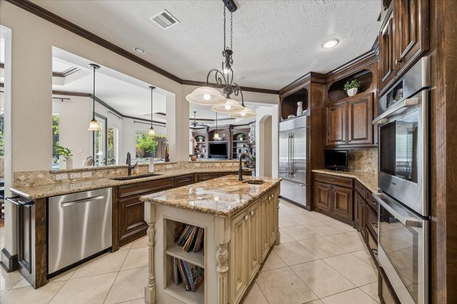 7602 Kings River Lane, Kingwood, TX 77346