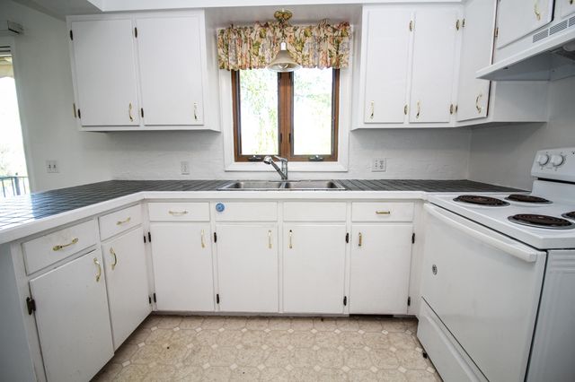 57436 Gearharts Landing Road, Three Rivers, MI 49093