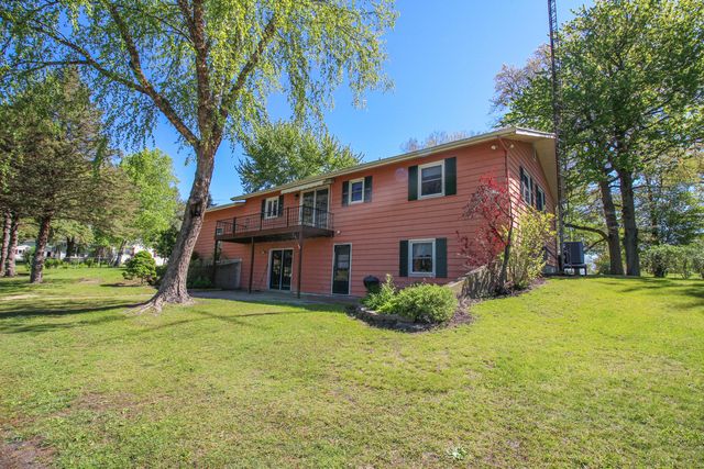 57436 Gearharts Landing Road, Three Rivers, MI 49093