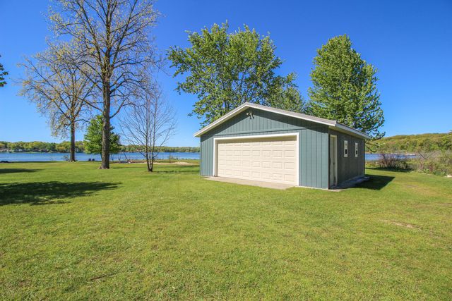57436 Gearharts Landing Road, Three Rivers, MI 49093