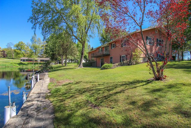 57436 Gearharts Landing Road, Three Rivers, MI 49093