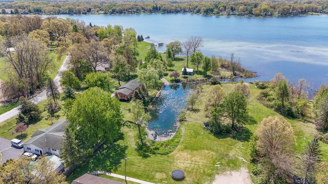 57436 Gearharts Landing Road, Three Rivers, MI 49093