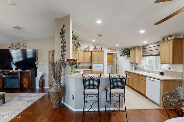 10960 N 67TH Avenue 114, Glendale, AZ 85304